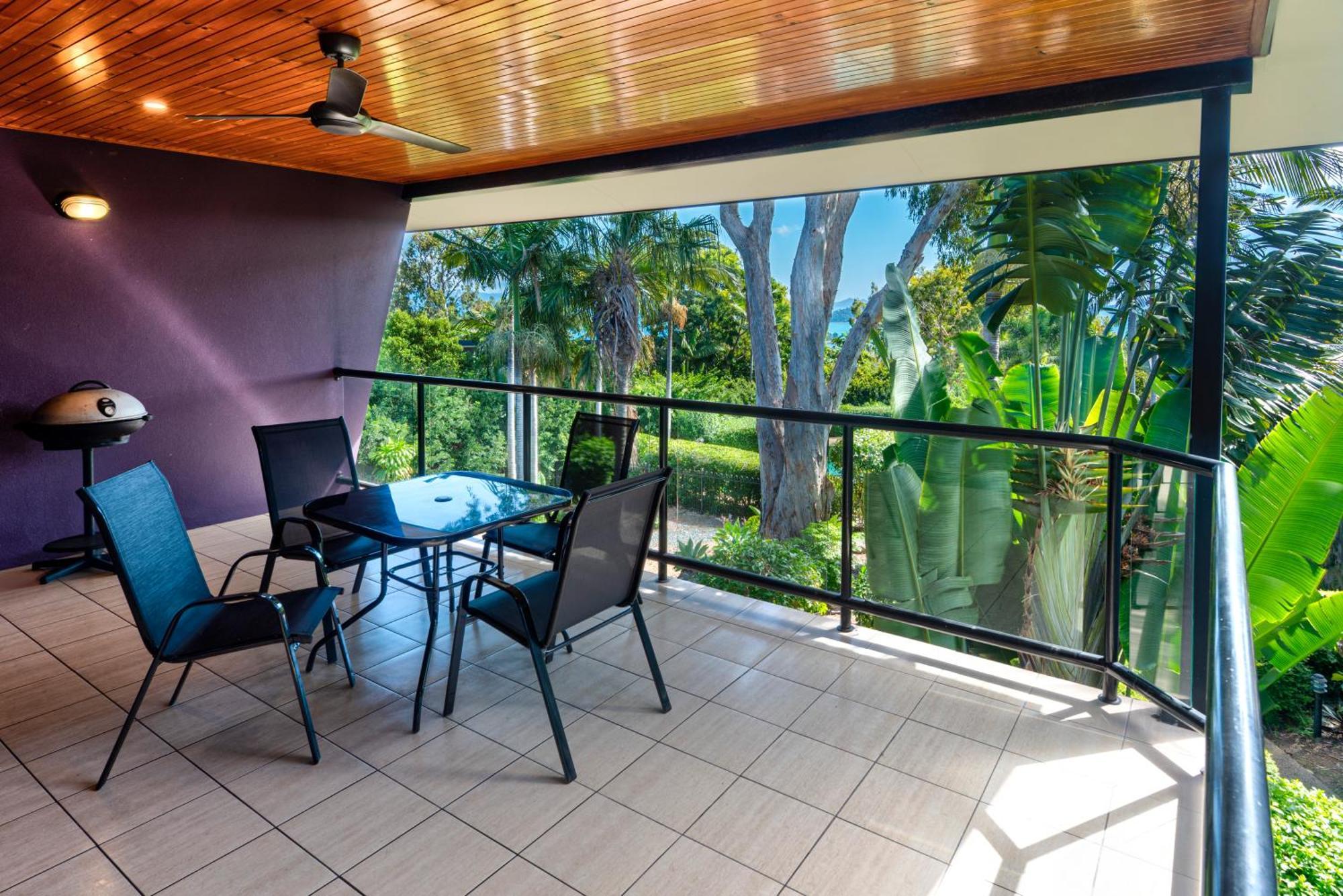Anchorage Aparthotel Hamilton Island Exteriör bild