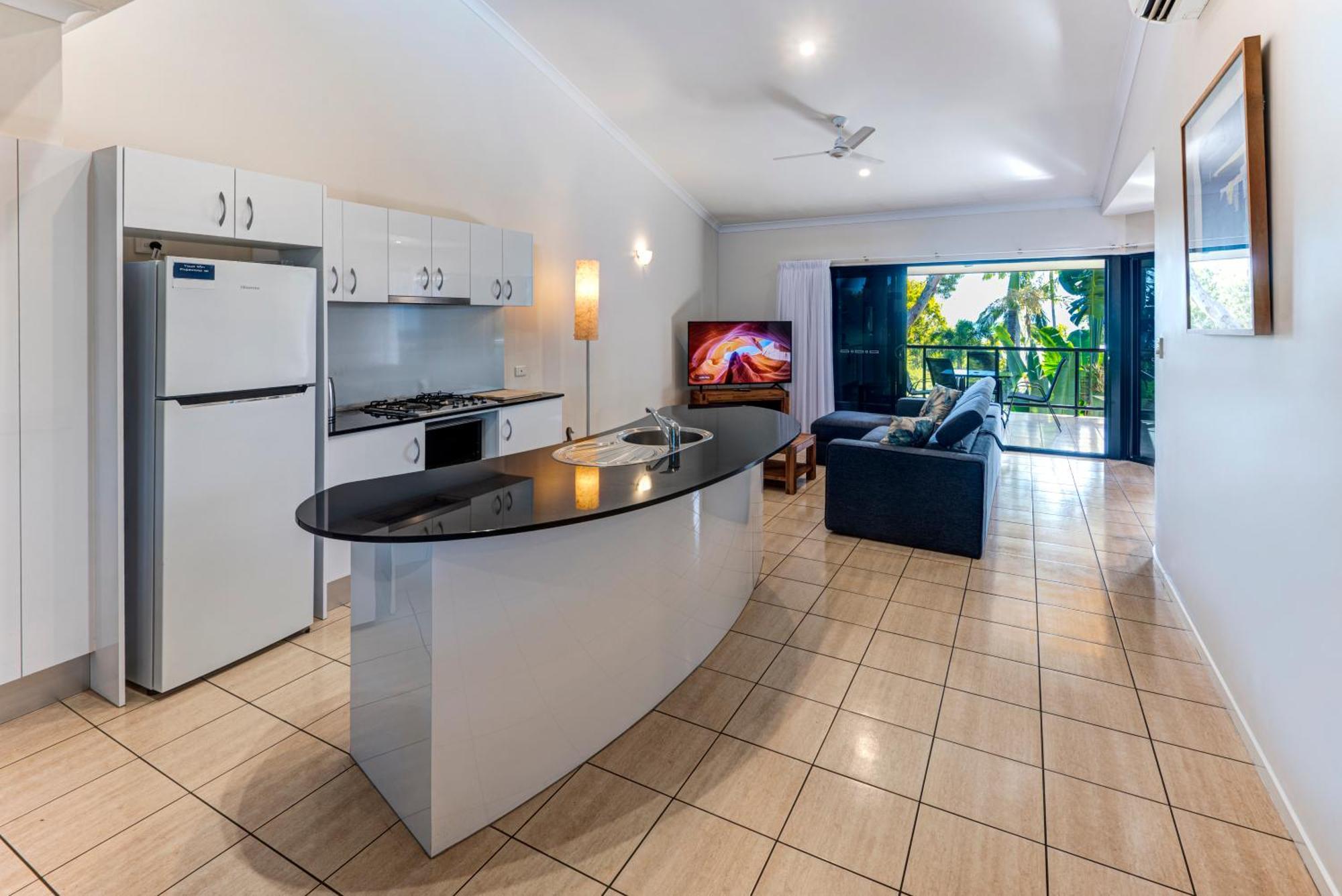 Anchorage Aparthotel Hamilton Island Exteriör bild