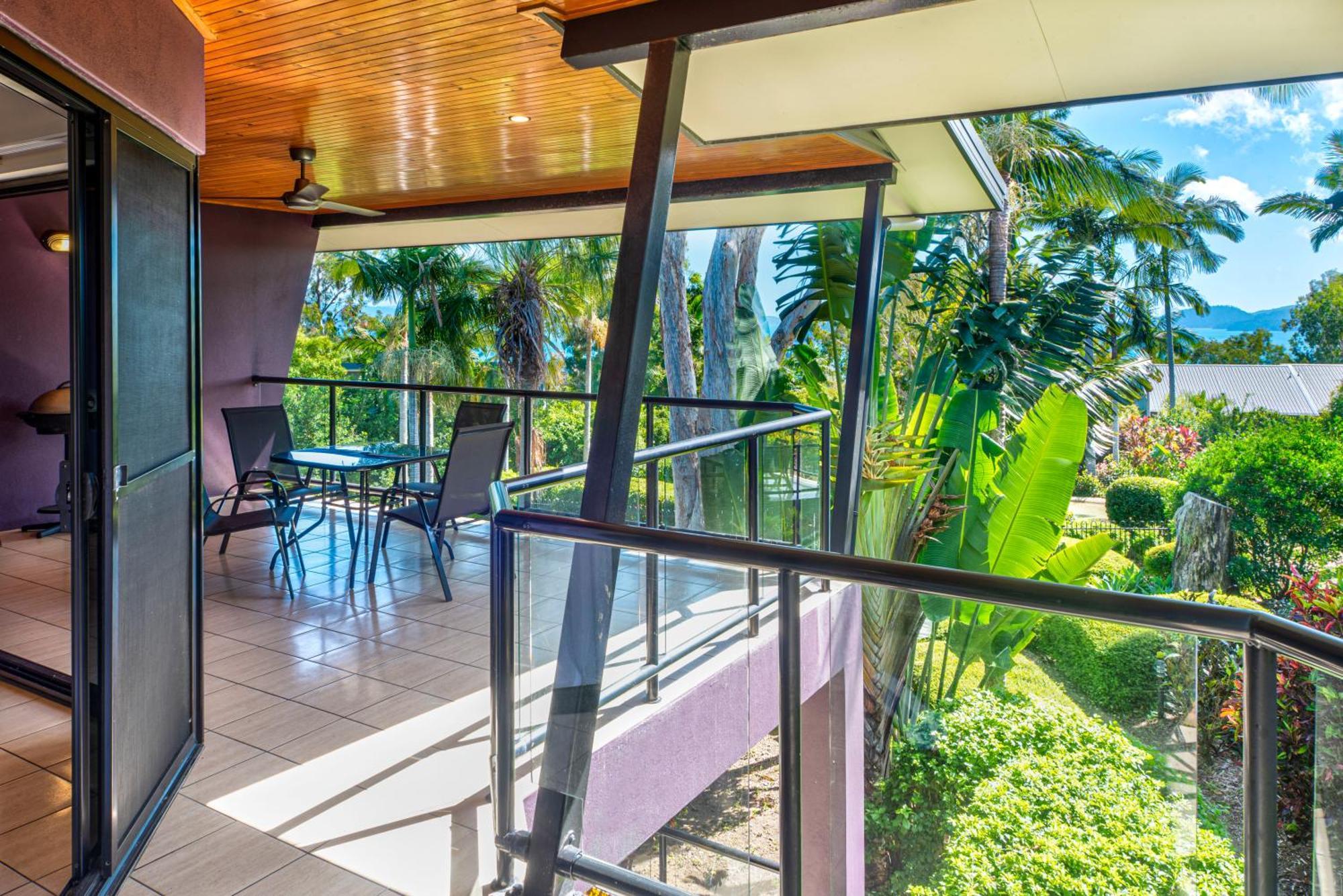 Anchorage Aparthotel Hamilton Island Exteriör bild