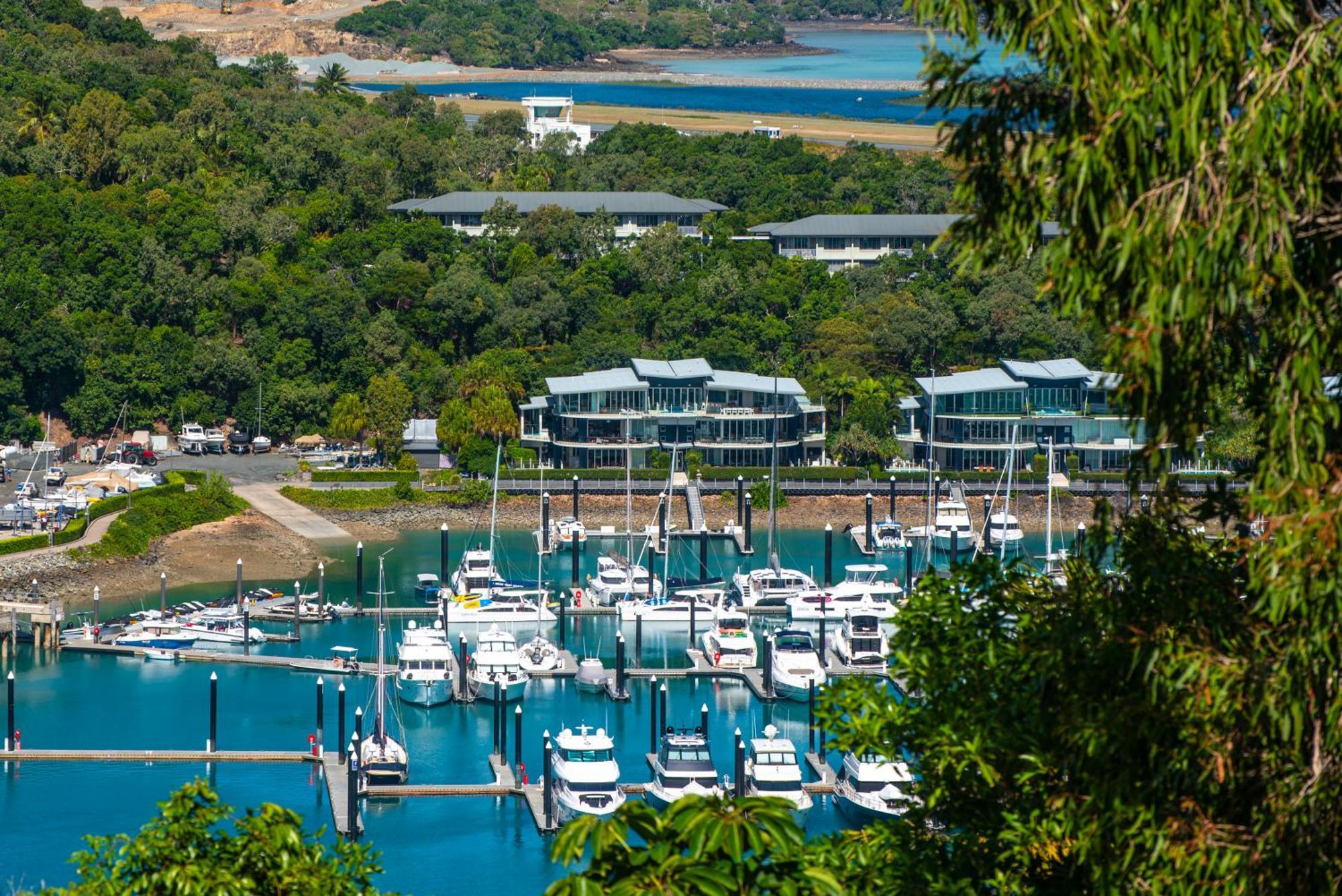 Anchorage Aparthotel Hamilton Island Exteriör bild