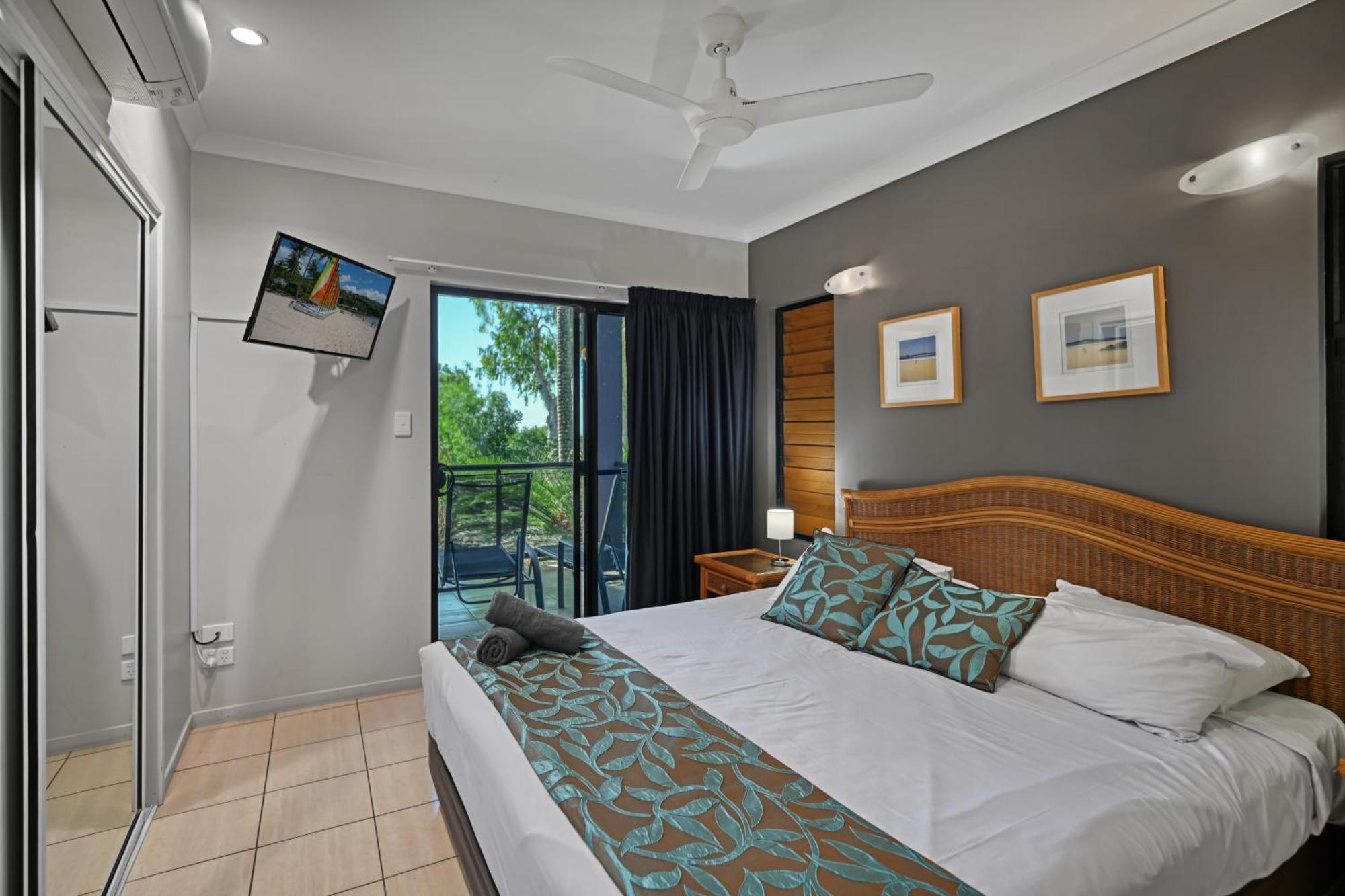 Anchorage Aparthotel Hamilton Island Exteriör bild
