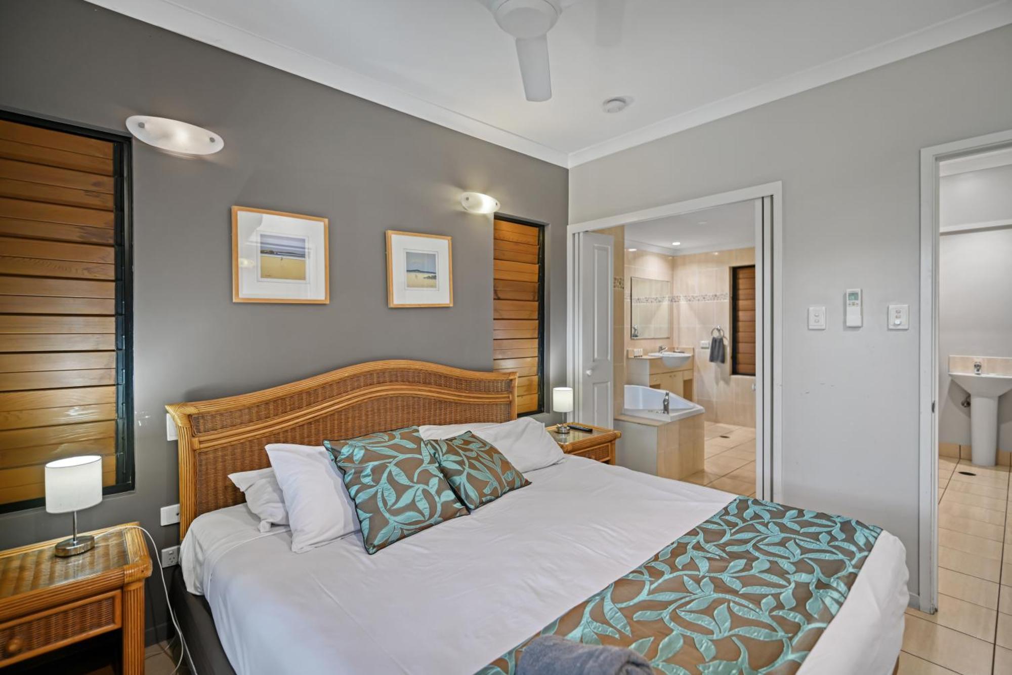 Anchorage Aparthotel Hamilton Island Exteriör bild