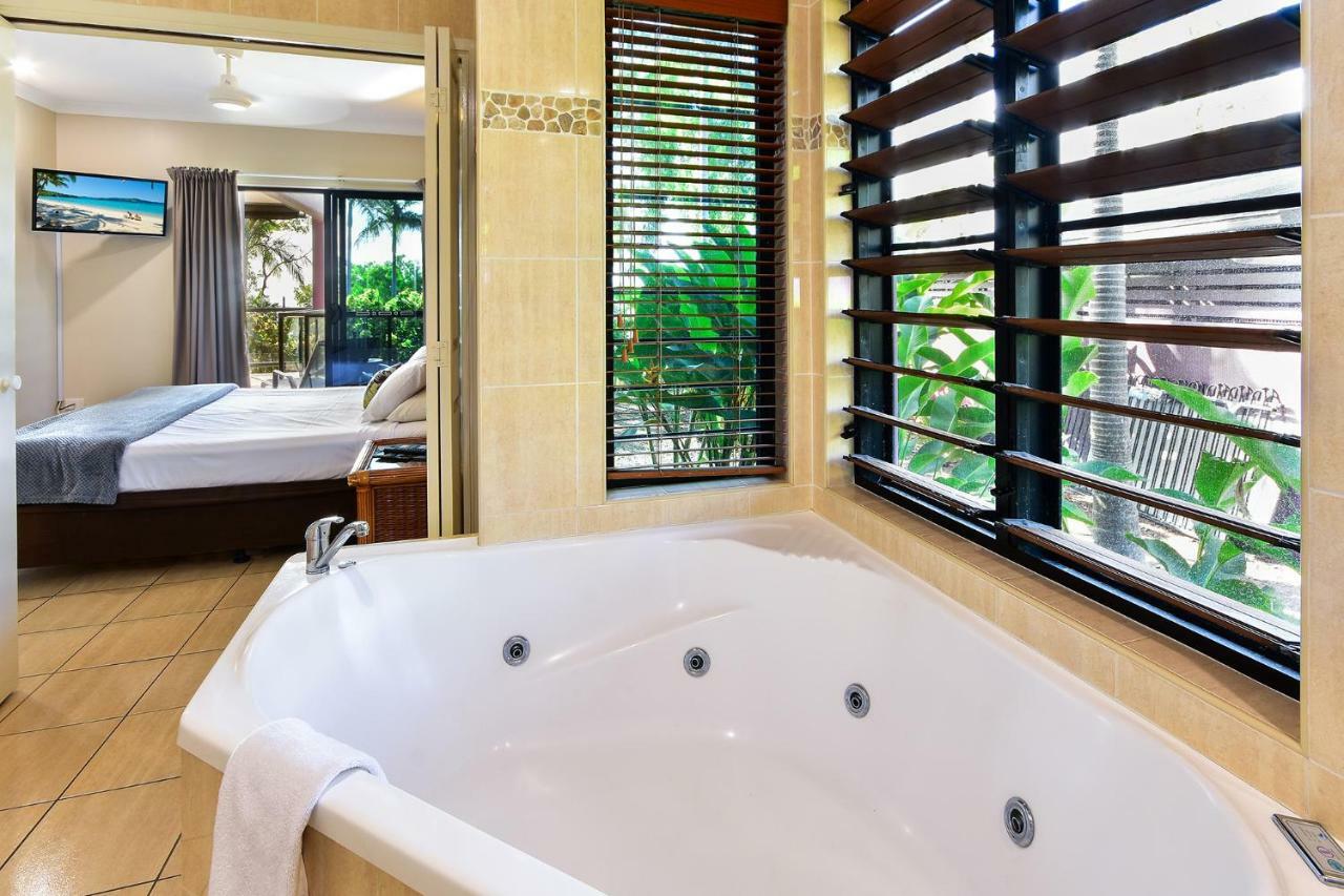 Anchorage Aparthotel Hamilton Island Exteriör bild